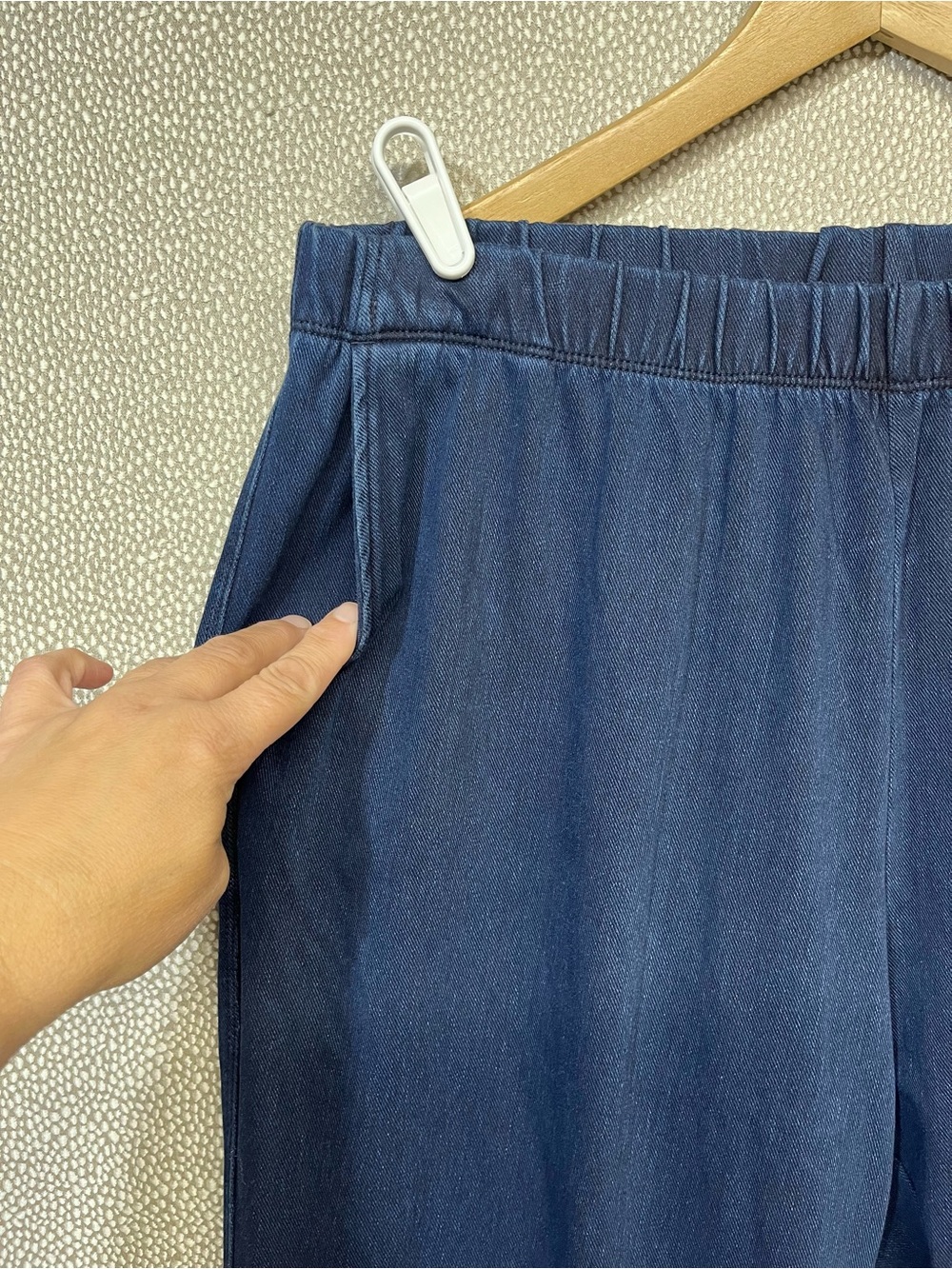 🆕 L (14-16) Lands’ End Sport Knit Straight Leg Elastic Waist Denim Pants NWT - Picture 4 of 12